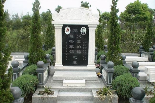 墓碑上的字刻哪些内容,有什么讲究,怎么刻|对联|丁兰