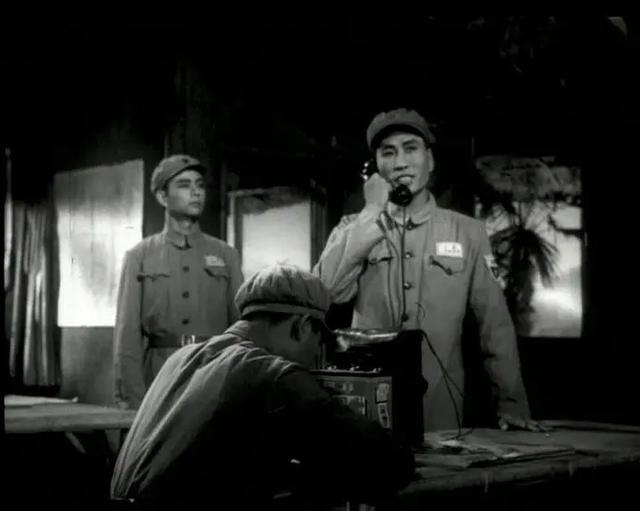 老电影0112脚印八一电影制片厂1955电影剧照欣赏