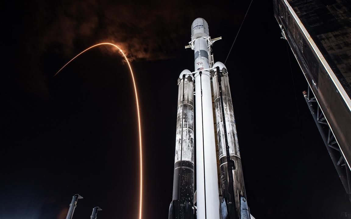 NASA与SpaceX签1.757亿美元火星车发射合同，白宫却要砍项目资金