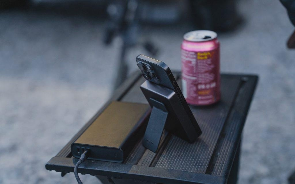 Mophie 新推 Qi2 充电宝，iPhone 充电有新玩法！