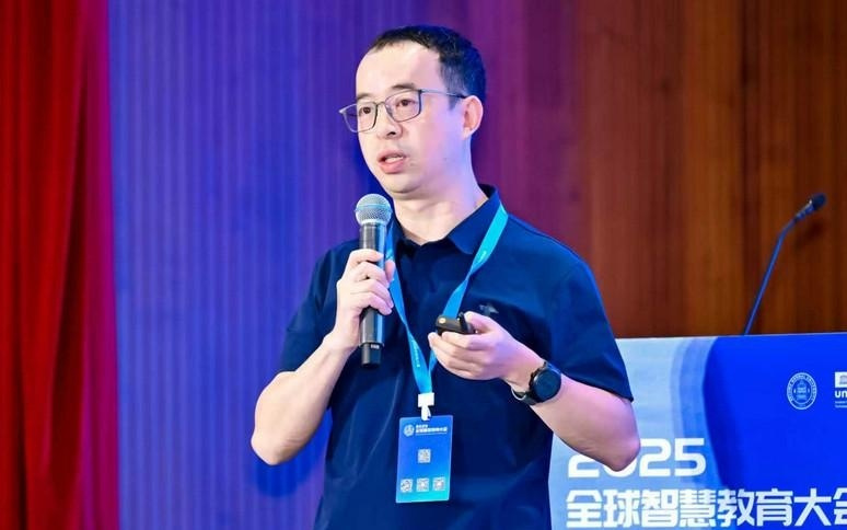 2025全球智慧教育大会｜腾讯青少年AIGC创作工坊发布并启动AIGC智创少年计划