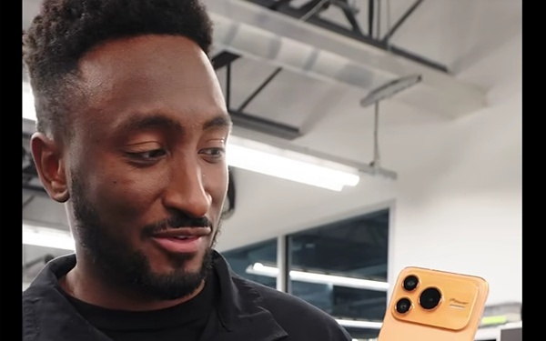 老外看不下去了！吐槽国产手机抄袭iPhone：为了像苹果 3个摄像头里有1个是假的