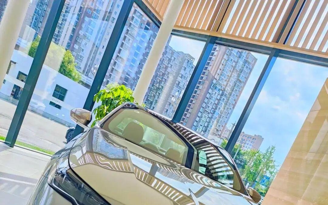 宝马召回多款电动汽车！