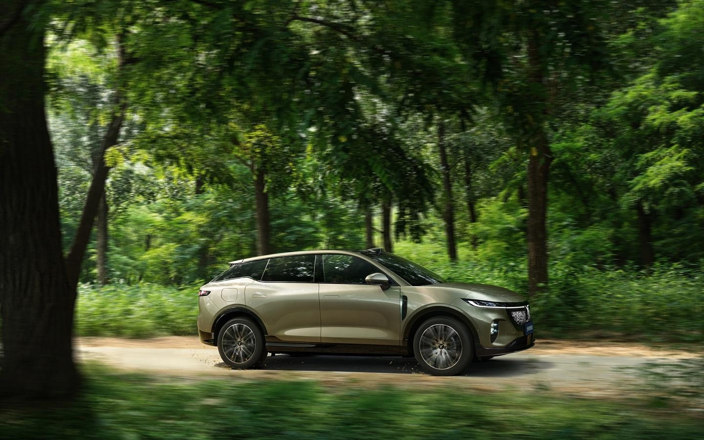 全新岚图知音纯电 SUV 投入超 5 亿元研发资金，做了 1202 项升级