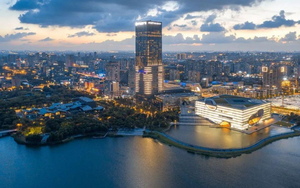 嘉速出战：F1 全球 AI 创作征集