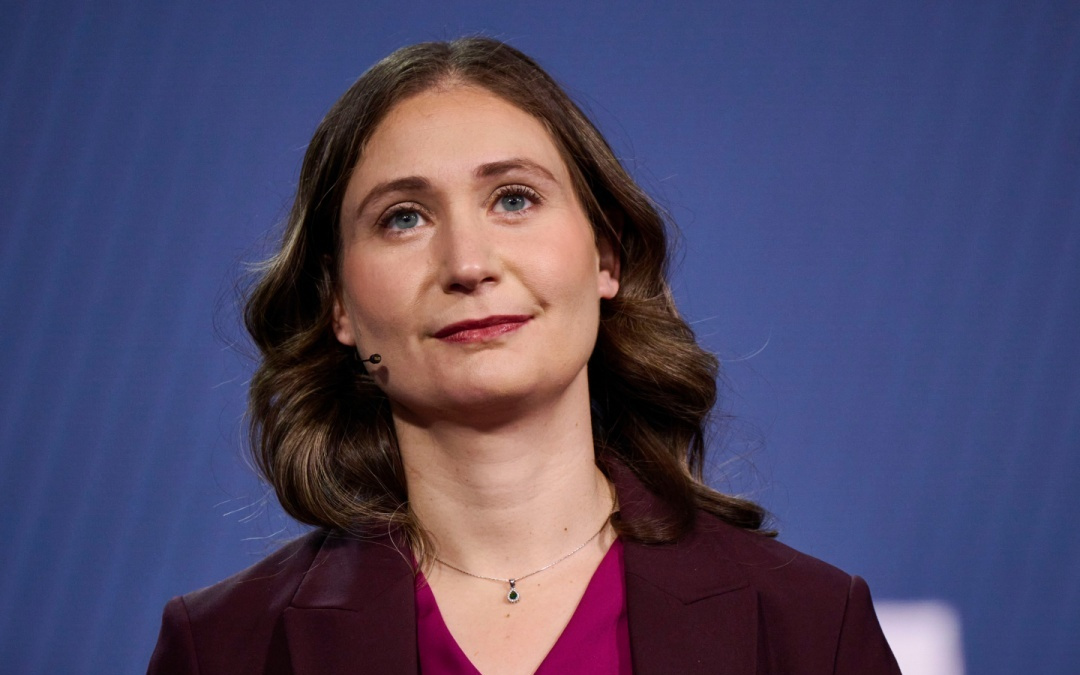 终结OpenAI垄断的11人