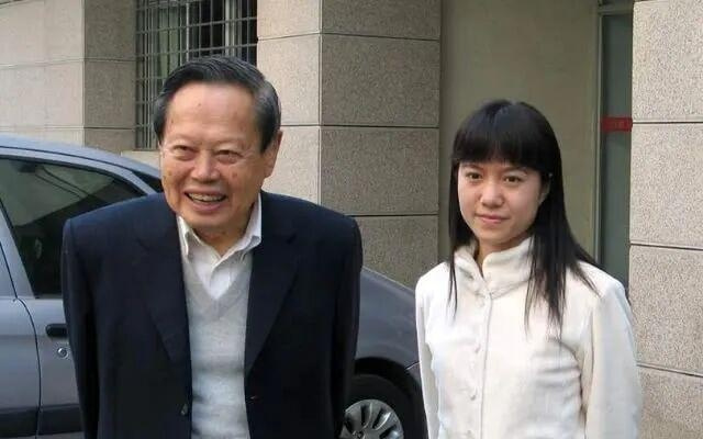 杨振宁自曝求婚秘闻
