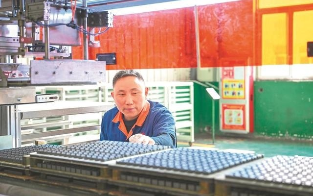 生产新能源汽车配套产品