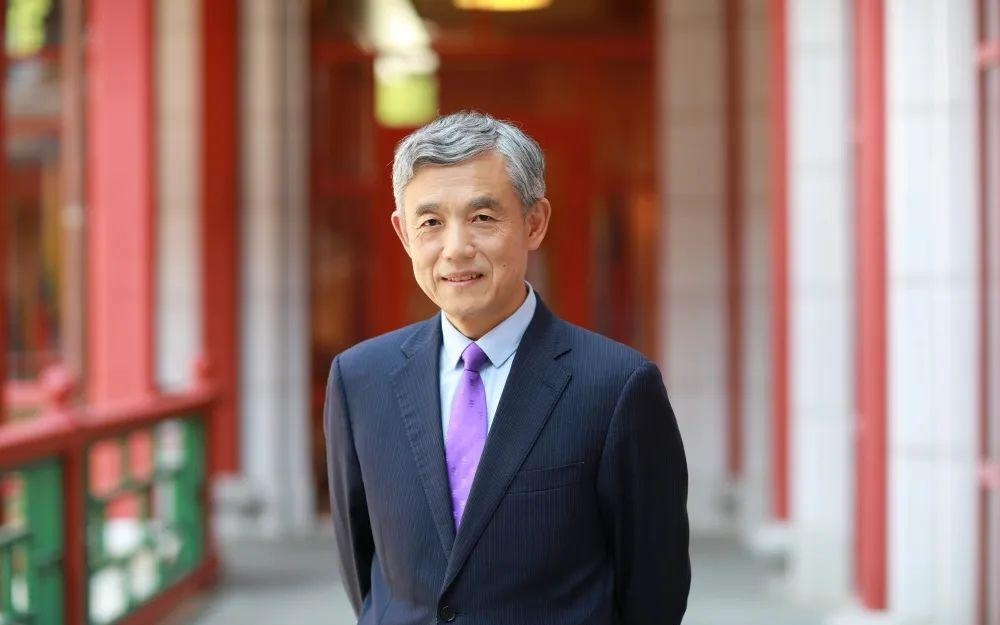 AI权力榜洗牌：梁文锋、任正非、王兴兴和黄仁勋，一起上榜了，华人力量攀升！