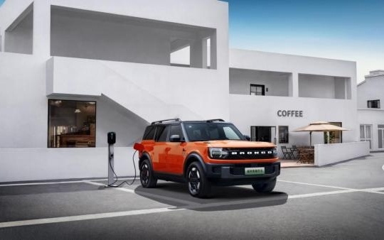 福特智趣烈马上市，以“全地形露营SUV”入局新能源市场