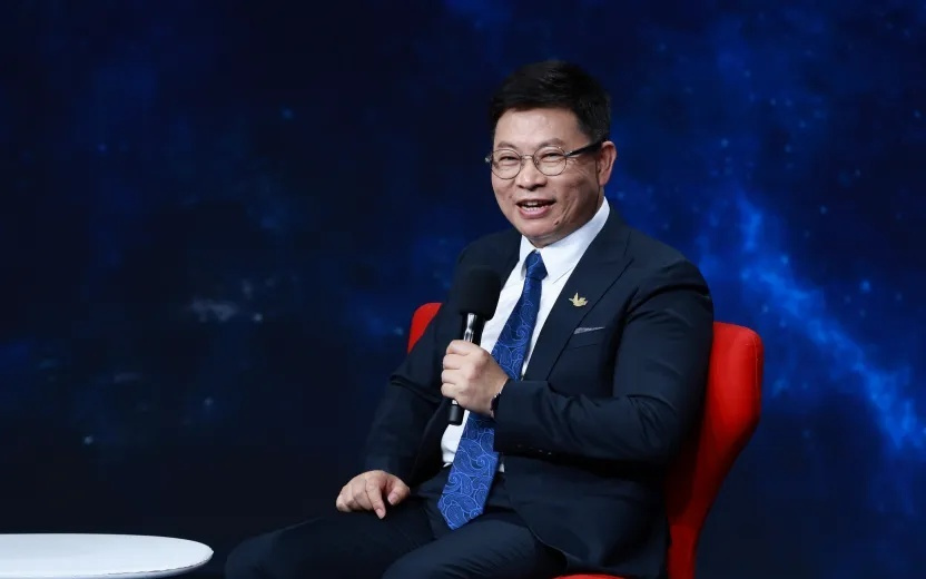 早报｜华为老机型或将支持鸿蒙 5.0 升级/董宇辉否认年收入二三十亿/首个「百米飞人」机器人诞生
