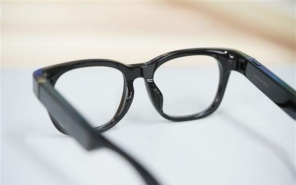 今年发布！苹果首款AI智能眼镜细节曝光：多框型可选、自带摄像头