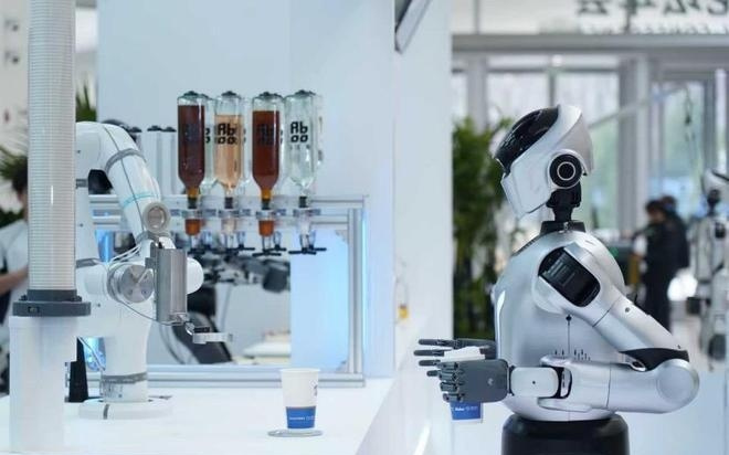 智源研究院携众智 FlagOS 亮相中关村论坛