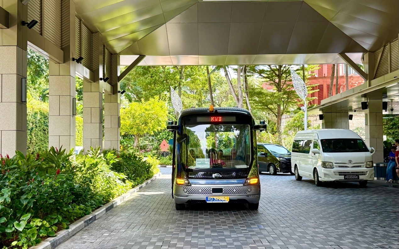 没有安全员！东南亚首台无人小巴开启运营，就在新加坡