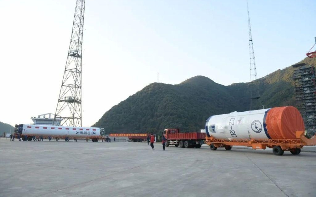 长征二号丁运载火箭成功发射试验三十号卫星03、04星