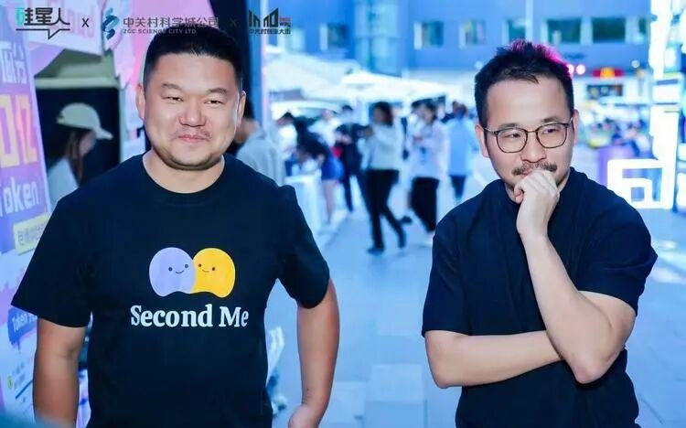 首测Second Me：陶芳波要造AI时代Facebook，我们先让它征服一条街试试