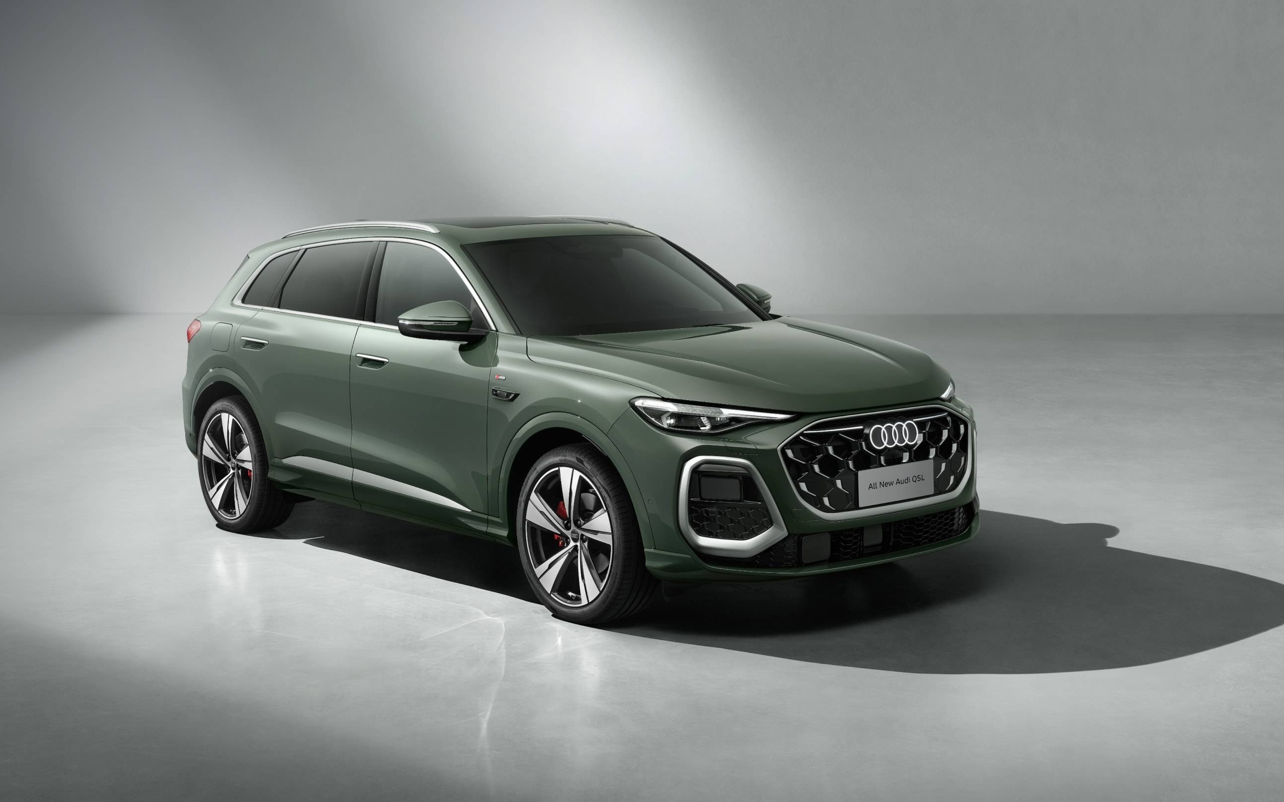 直降 3.7 万！全新奥迪 Q5L 预售 31.3 万元起，搭配华为乾崑智驾 + 空气悬挂