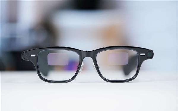 阿里首款自研旗舰双显AI眼镜 夸克AI眼镜S1全新升级：第一视角直播来了