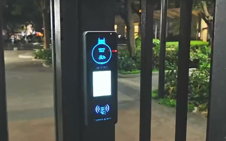 支付宝碰一下智能门禁发布：可互动、会说话、能发红包