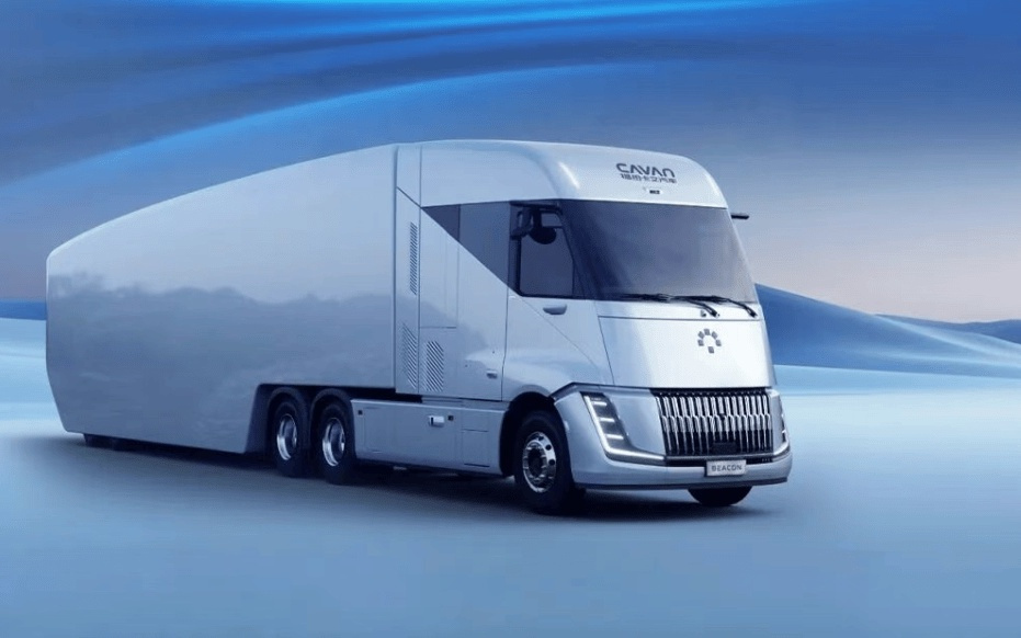 北汽福田发布国内首款量产液氢重卡,号称像加油一样加氢