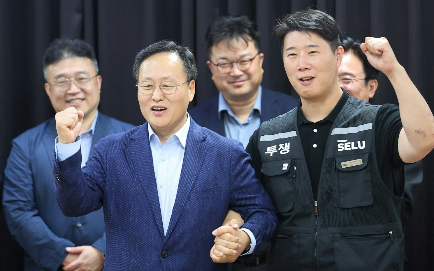 三星罢工的众生相,捅破AI时代“不患寡而患不均”这层窗户纸