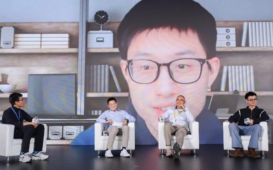中国大模型分化成趋势?智能体如何突破?唐杰、姚顺雨、杨植麟等AI顶流齐聚探讨