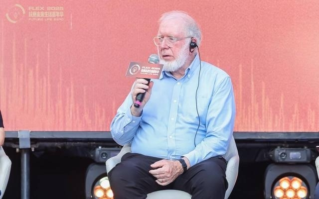 未来10000天有多少种可能？全球顶级未来学家凯文·凯利在杭州打开了“水晶球”