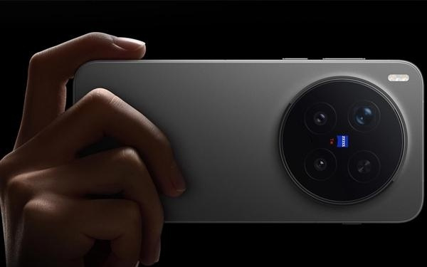 vivo X300系列两杯销量超越X200系列三杯销量：创历史新高