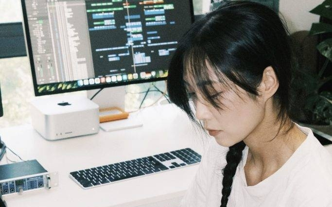 苹果造芯五年，Mac 怎么成了另一种电脑？｜明日后视镜