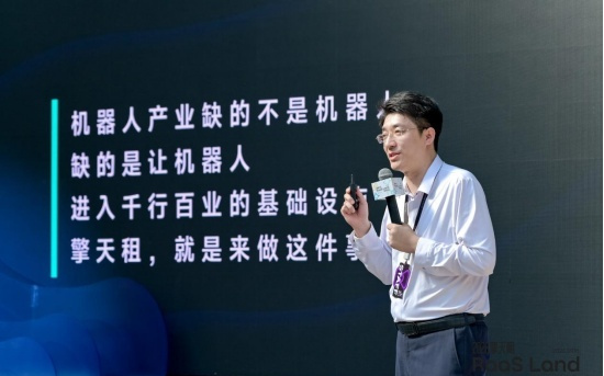 华强北90%档口撤场，机器人租赁赛道“雪崩”了？
