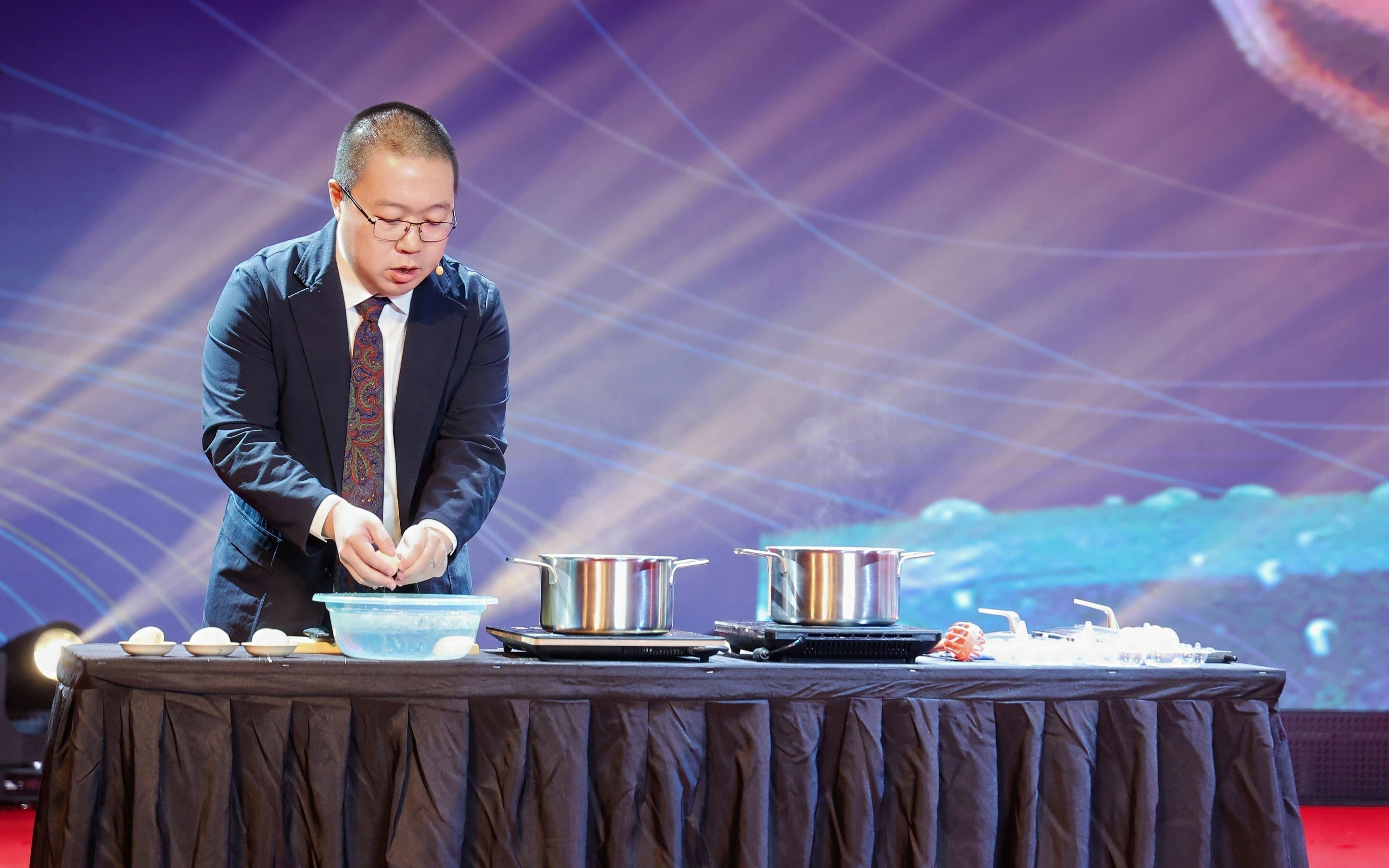 属于好奇心的荣耀！10项“严肃又有趣”的科研成果获菠萝科学奖