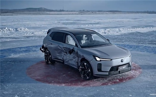 硬刚6.5吨冰壶连续撞击！沃尔沃总裁时隔5年再挑战极寒碰撞