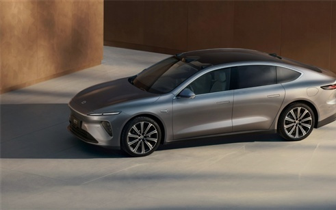 李斌：蔚来今年再建1000座换电站 加电比加油更方便成为现实