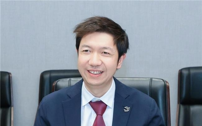 华图教育用飞书：All in AI 赋能组织变革，共赴“以人为本”的智能未来