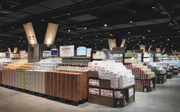 胖东来称博主用AI分析毛巾利润，案件已进入司法程序