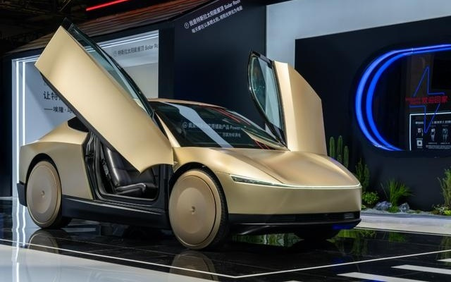 特斯拉新车曝光:无方向盘、无踏板、无后视镜