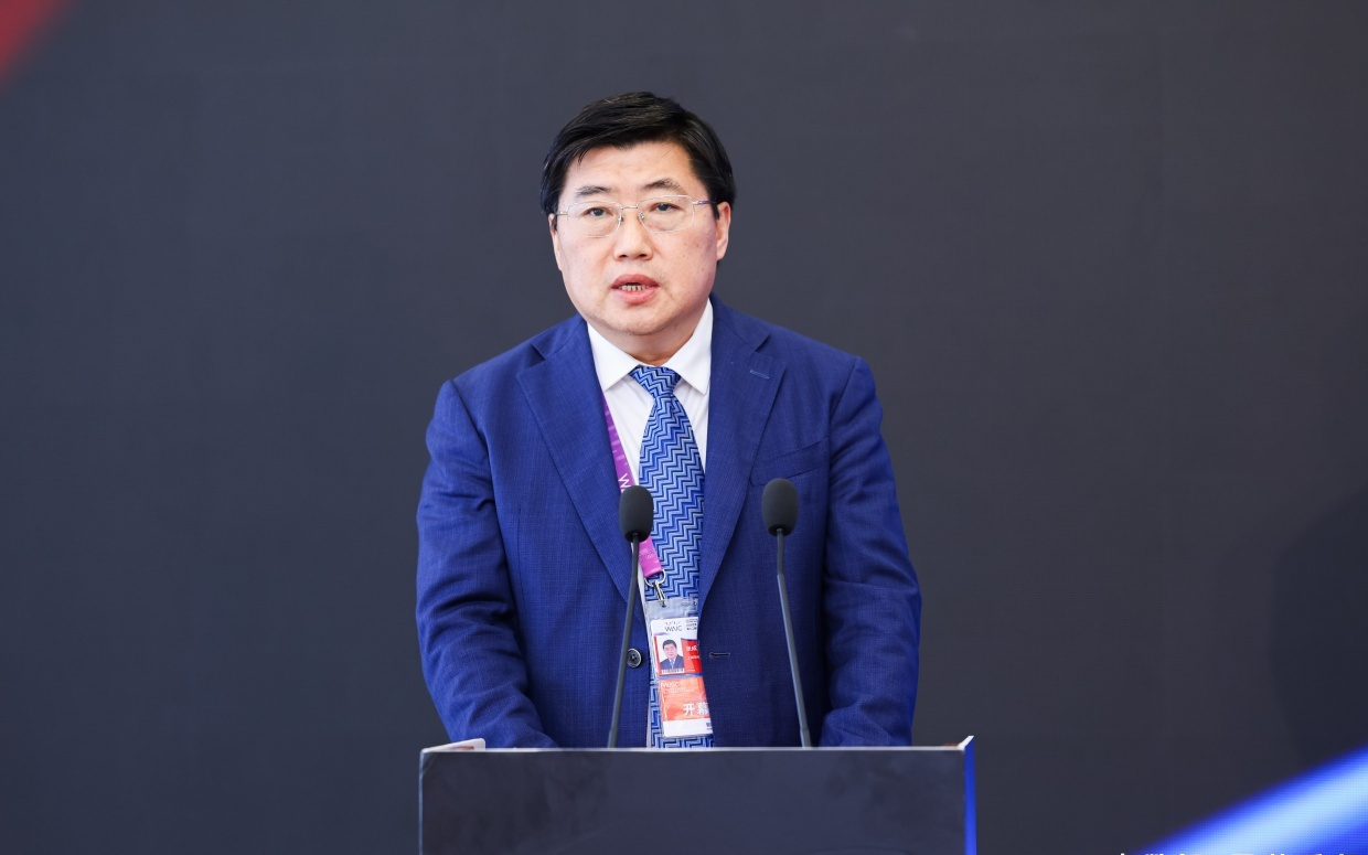 院士郑纬民：中国不仅要构建类CUDA系统，同时也要做好10个关键软件