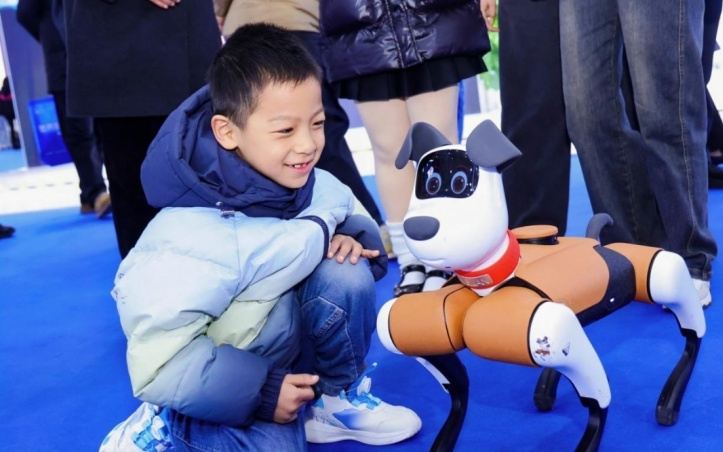 科技与青春共舞，2025世界智能制造博览会点燃创新梦想