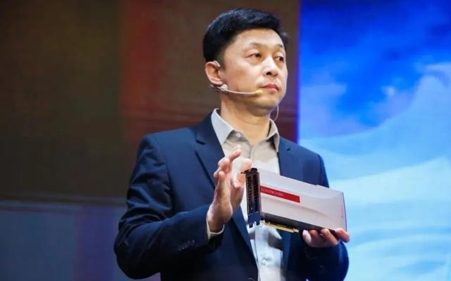 国产AI芯出货量或达数十万片！燧原科技创始人赵立东：正爬珠峰北坡