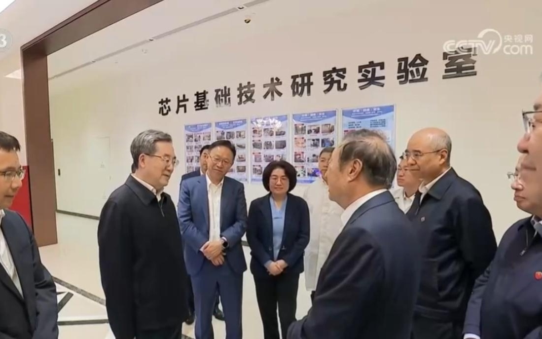 任正非罕见出镜：华为芯片基础技术研究实验室亮相《新闻联播》