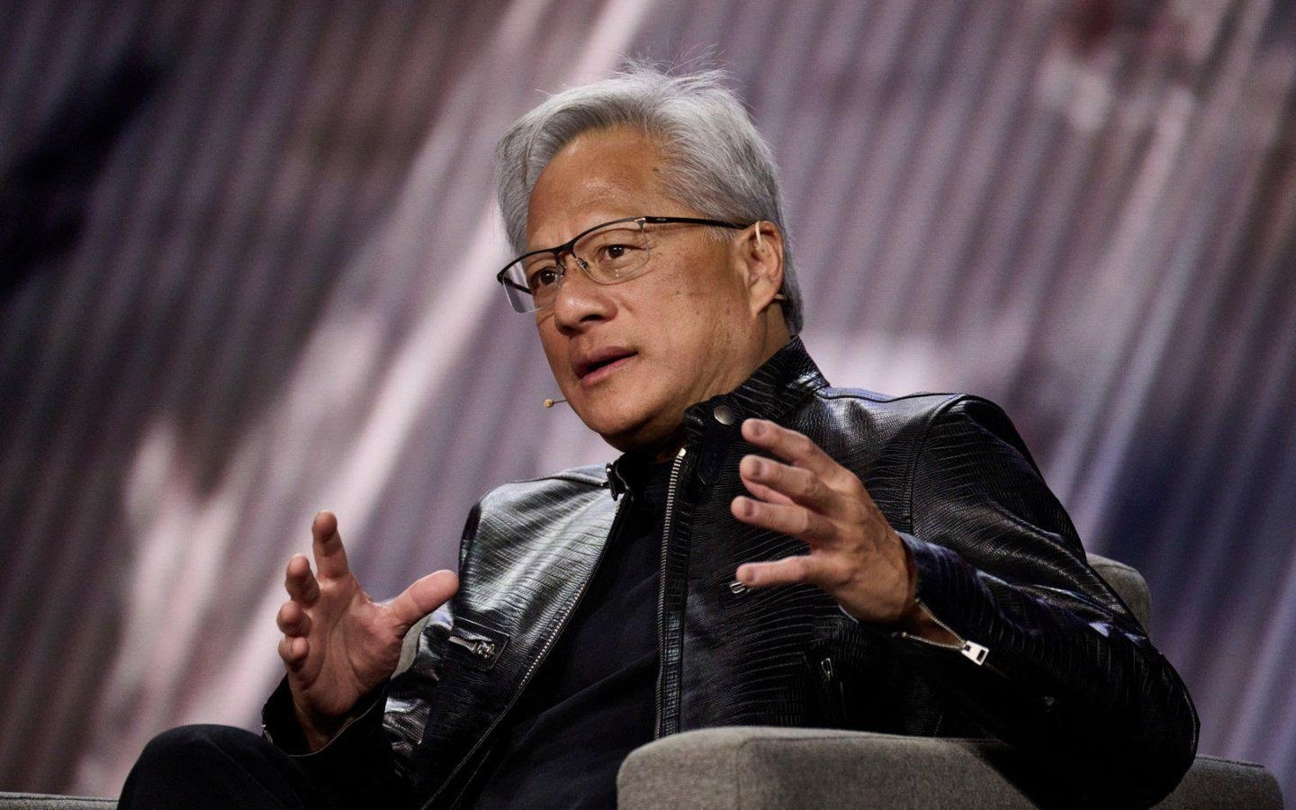 黄仁勋能否玩转“Agent经济学”？｜AGI焦点