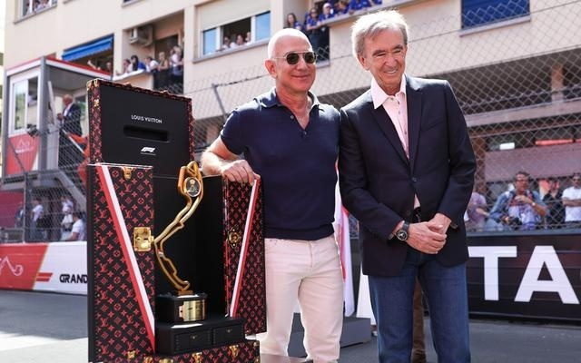 苹果豪掷7亿美元不过九牛一毛，库克终于如愿入局F1，只因这个顶级IP太香