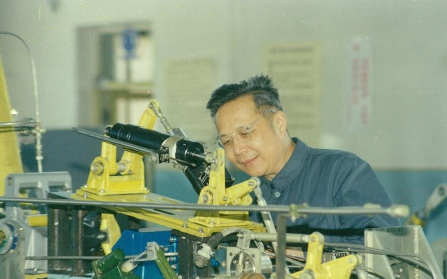 顾诵芬走完长达80年“战机人生”，他从上海“起飞”冲破天穹 | 记者手记
