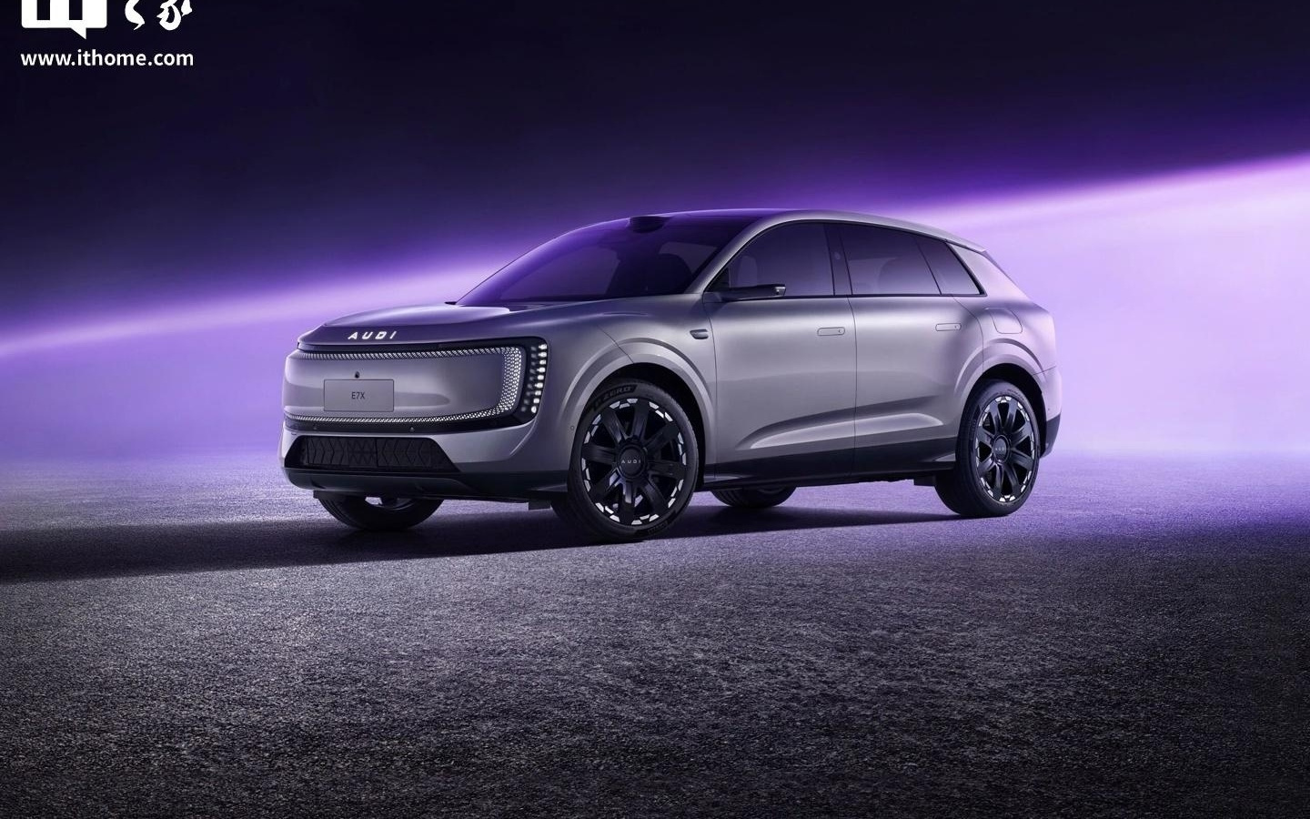 上汽奥迪AUDI E7X新车官宣“Here it comes”，矩形尾灯点亮