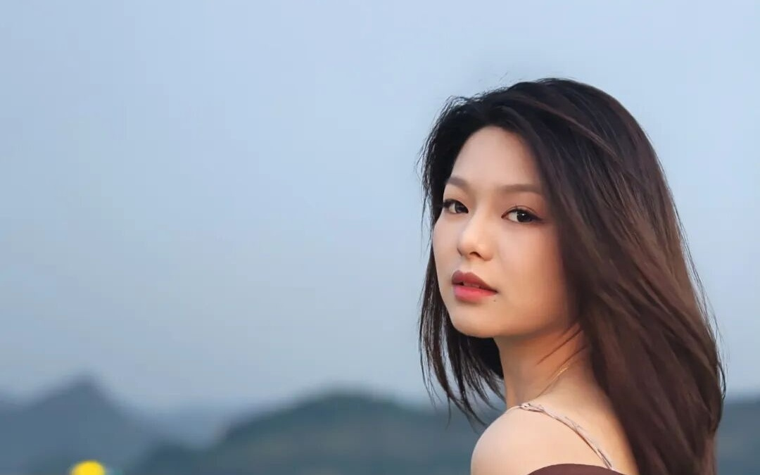 在小屏机上堆料做影像？OPPO 的小屏机这次能行吗？