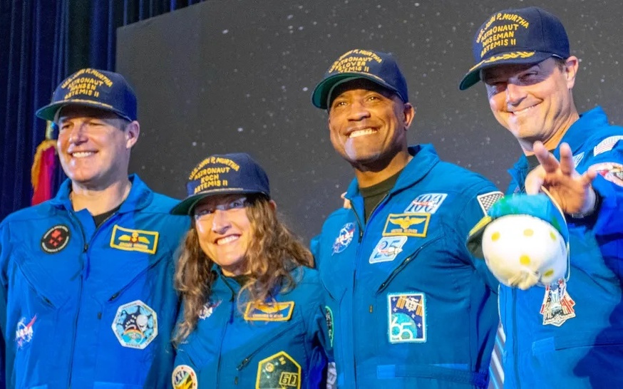 NASA阿耳忒弥斯2号航天员返回休斯敦，分享飞掠月球感悟