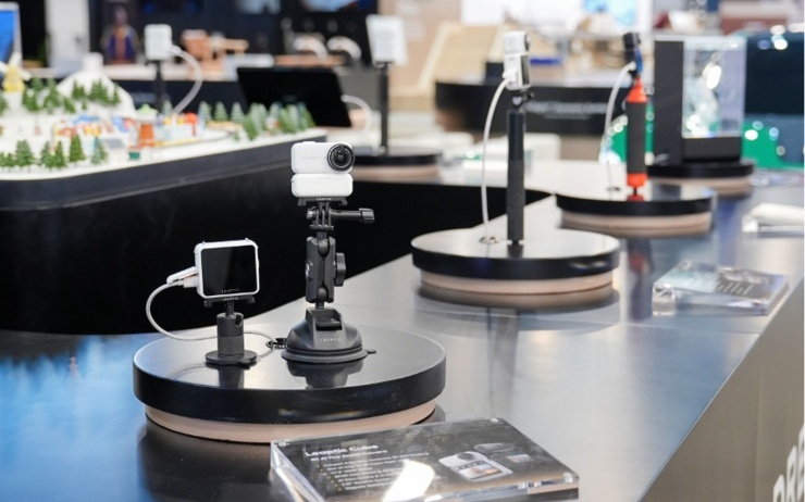 中国影像首登“科技奥斯卡”，光子跃迁以全球首款8K AI拇指相机定义CES 2026