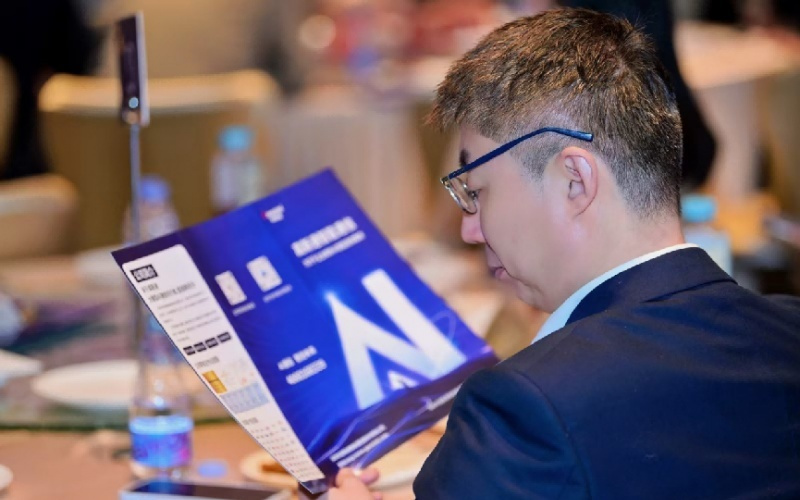 高斯通智能通信亮相港理工校友会春茗盛会 重磅发布大模型AI通信智能体