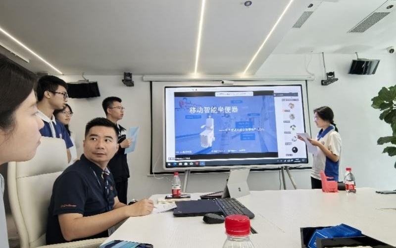 如何让老年人适应人工智能社会？这群深圳中学生脑洞大开