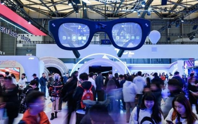 实探AWE 2026：人形机器人与AI眼镜站上C位，新一代智能终端进入“交卷时刻”